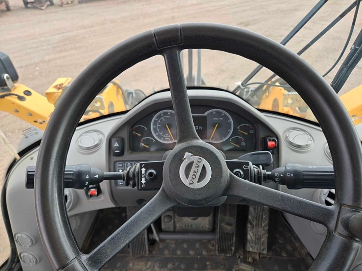 2022-volvo-l60h-image-24