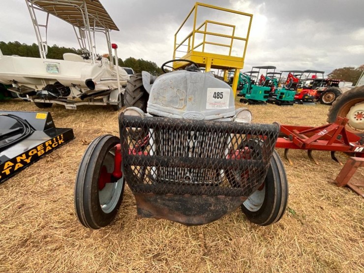 1950-ford-8n-image-15