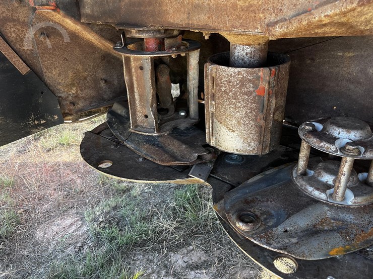 2005-hesston-9260-image-25