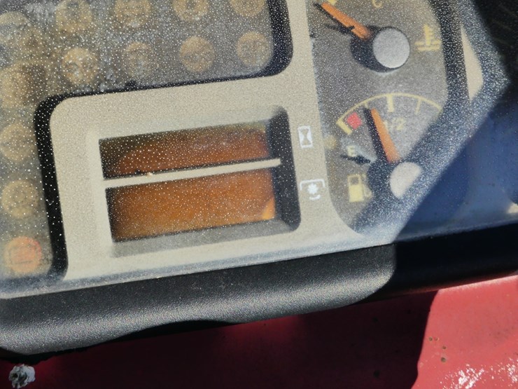 massey-ferguson-533-image-13