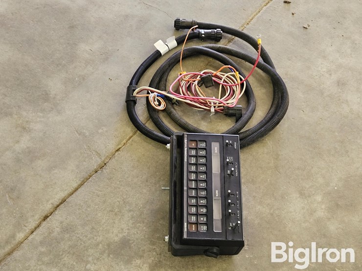 raven-scs440-sprayer-control-w/-wiring-harness-image-6