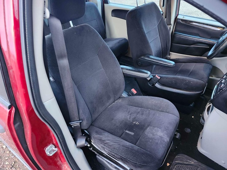 2014-dodge-grand-caravan-se-image-49