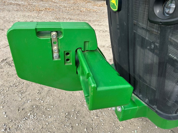 2014-john-deere-8270r-image-23