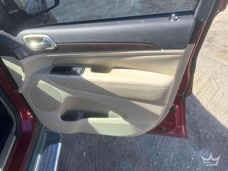 2014-jeep-grand-cherokee-image-25