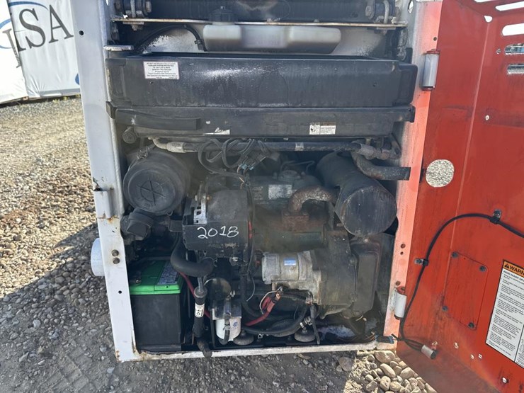 2015-bobcat-s70-image-22