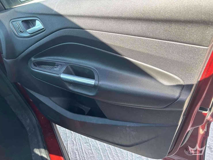 2014-ford-escape-se-image-25