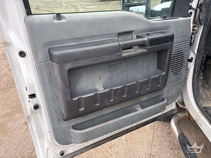 2012-ford-f550-image-5