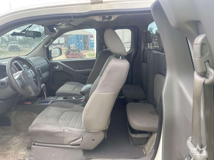 2016-nissan-frontier-image-16