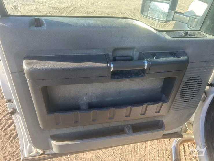 2012-ford-f550-image-7