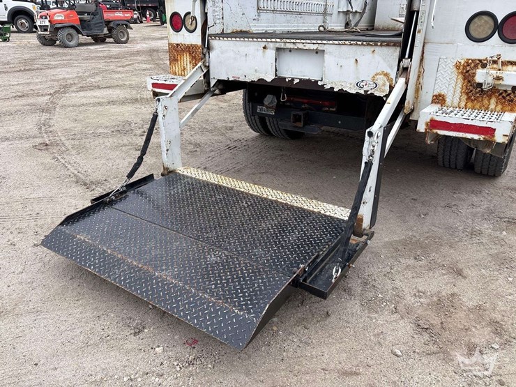 2012-ford-f550-image-25