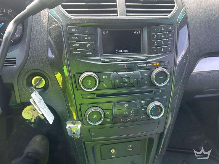 2017-ford-explorer-image-12