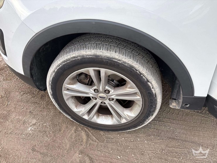 2018-ford-explorer-image-21