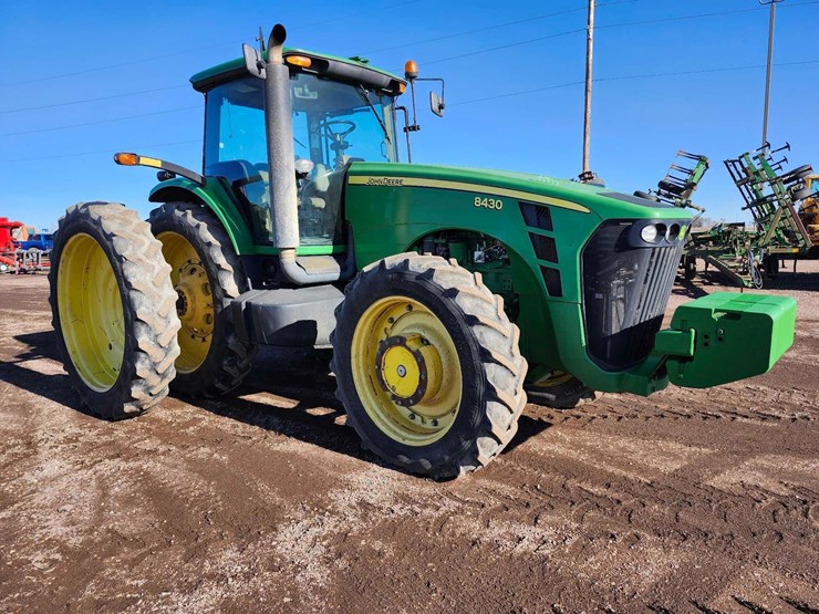 2007-john-deere-8430-image-2