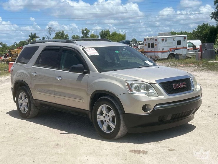 2010-gmc-acadia-image-2