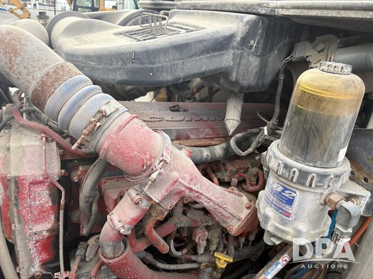 2006-ihc-9200i-truck-(pz14171,-unit-99451)-image-17