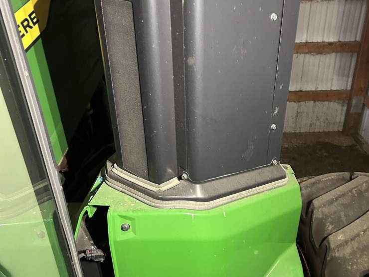 2022-john-deere-9r-590-image-63