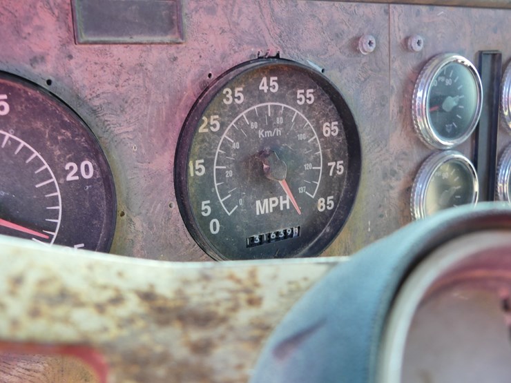 2003-international-9200i-image-16