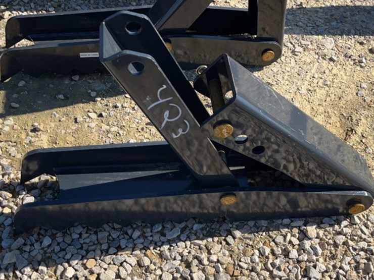 wolverine-32in-excavator-thumb-image-1