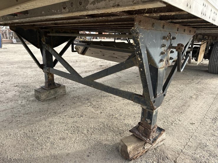 caterpillar-365-kw-image-12