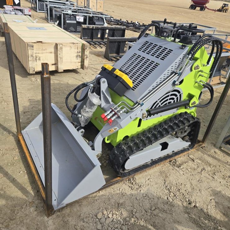 #6013 • NEW LANDHERO MINI SKID STEER LOADER W/ TRACKS