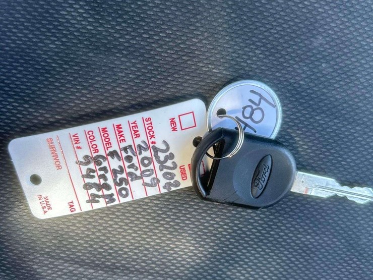 2009-ford-f250-image-34