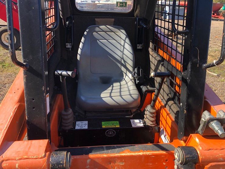 2019-gehl-r105-image-9