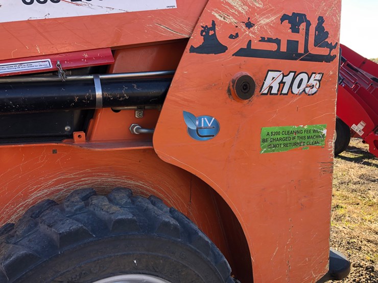 2019-gehl-r105-image-7