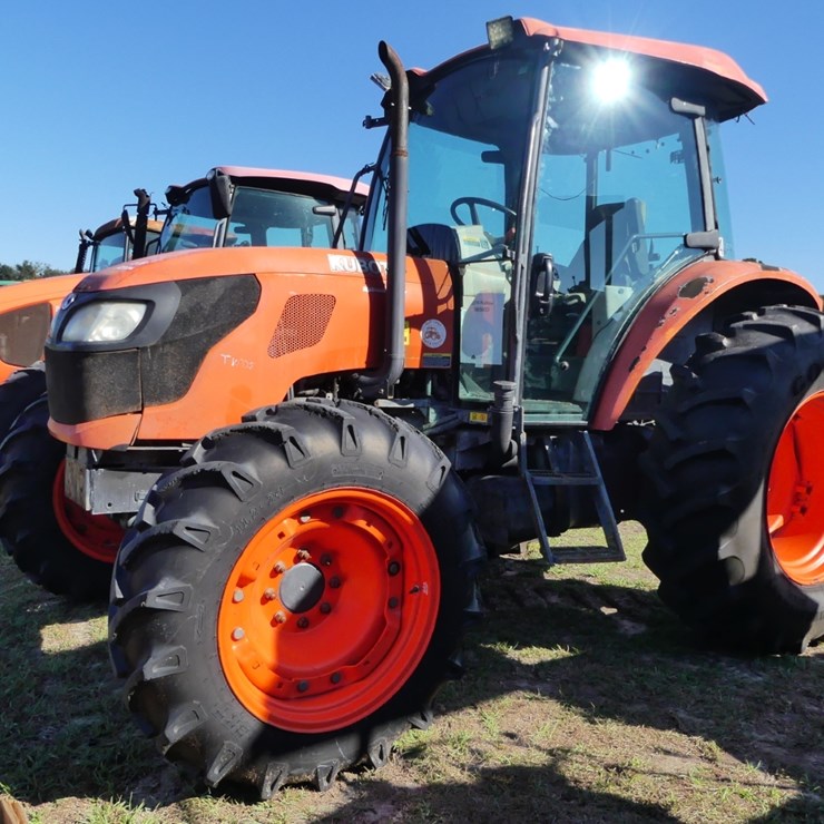 2014 KUBOTA M8560D