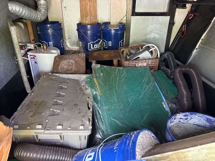 2004-fleetwood-wilderness-advantage-365-bsqs-38ft-t/a-5th-wheel-travel-trailer-image-14