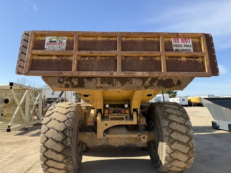 2010-caterpillar-740-image-34