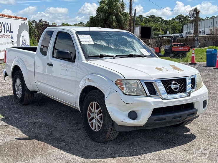 2016-nissan-frontier-image-2