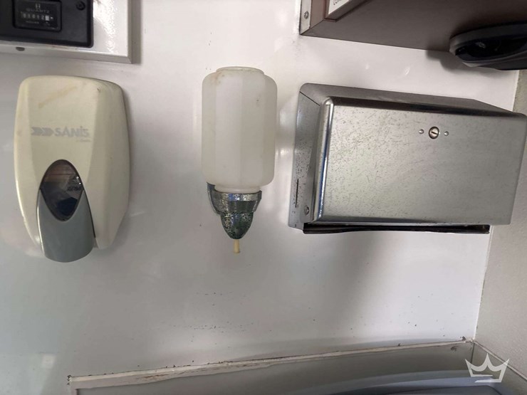 2008-chevrolet-express-box-truck-image-28