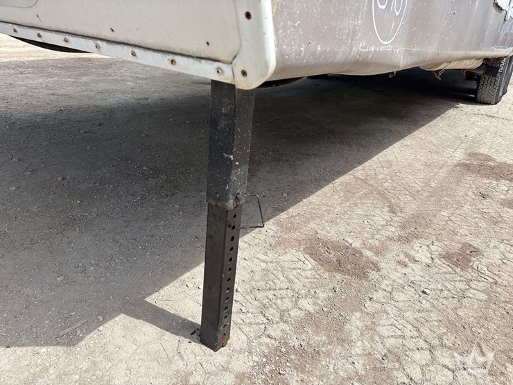 2004-fleetwood-wilderness-advantage-365-bsqs-38ft-t/a-5th-wheel-travel-trailer-image-9