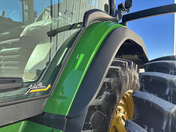 2024-john-deere-8r-410-image-35