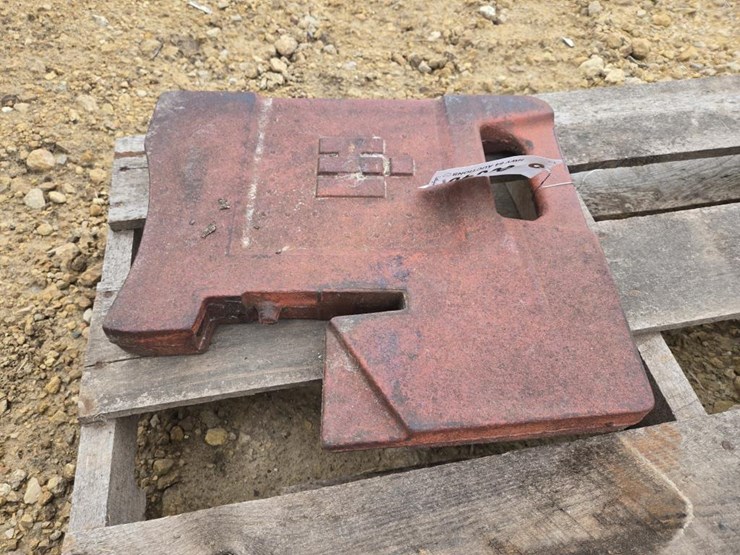 #5946-•-100#-stamped-ih-suitcase-weight-image-1