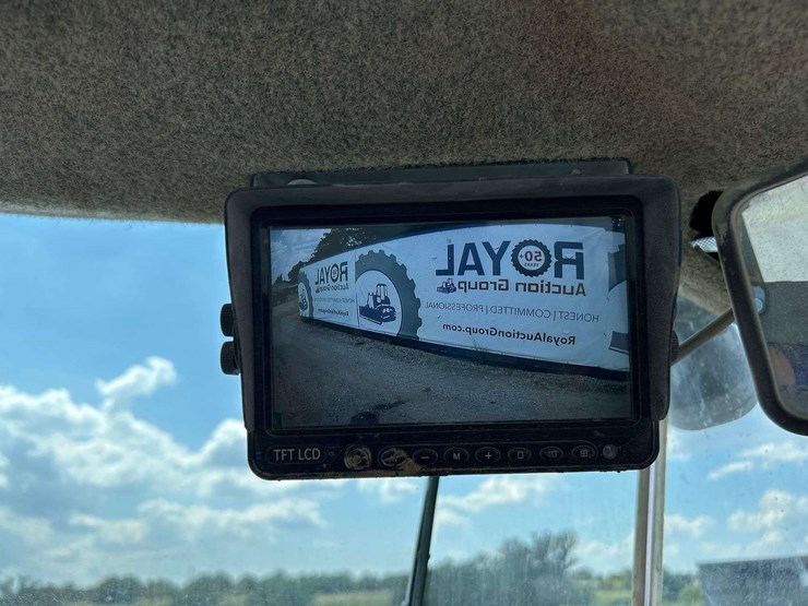 2015-deere-544k-image-11