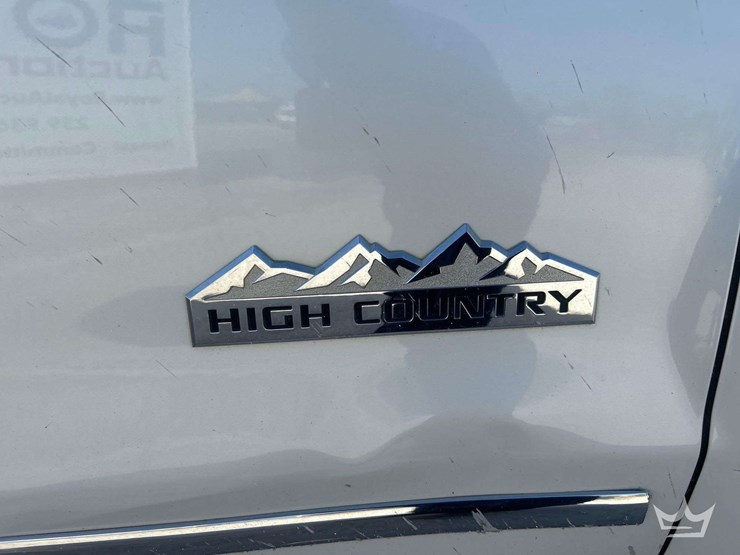 2014-chevrolet-silverado-1500-high-country-image-33