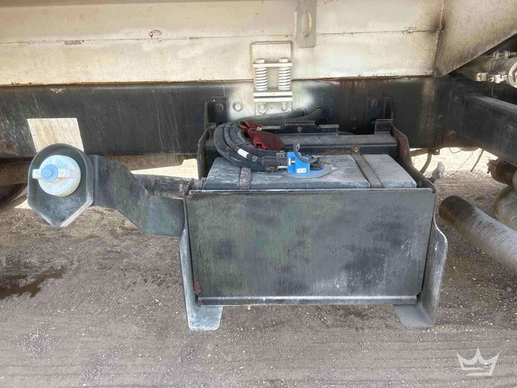 2013-ford-f750-image-24