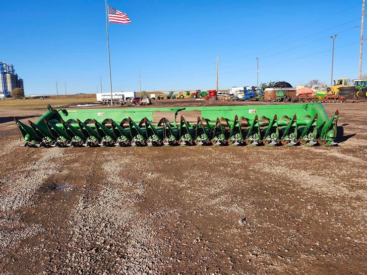 2012-john-deere-618c-image-8