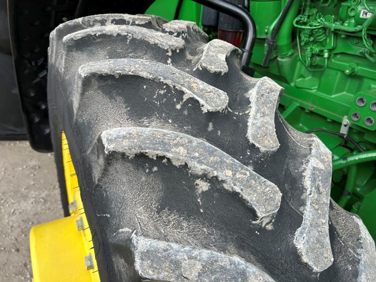 2014-john-deere-8270r-image-63