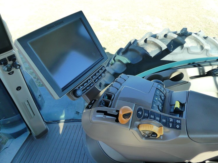 2015-john-deere-8370r-image-9