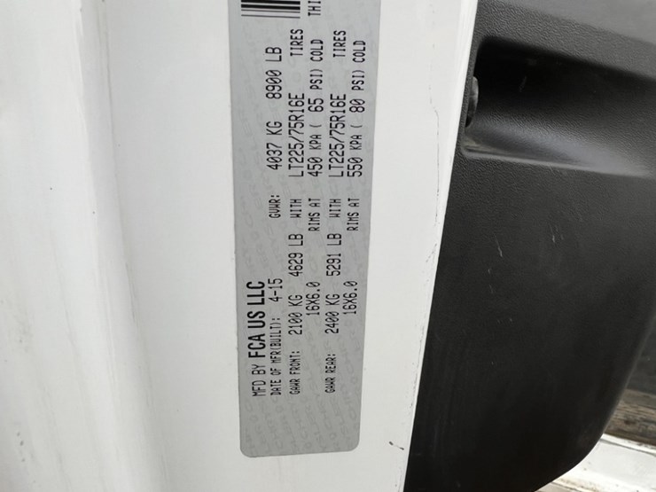 2015-ram-promaster-2500-image-21