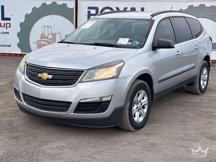2015-chevrolet-traverse-image-1