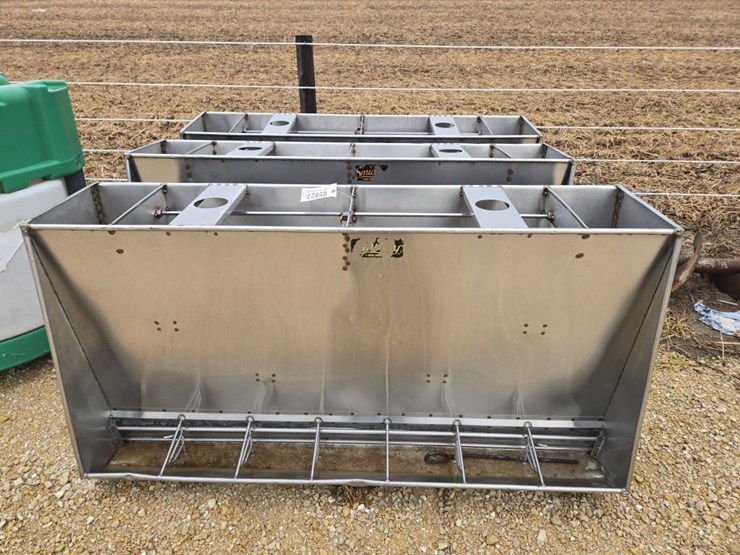 #5927-•-(3)-smidley-stainless-steel-feeders-image-2