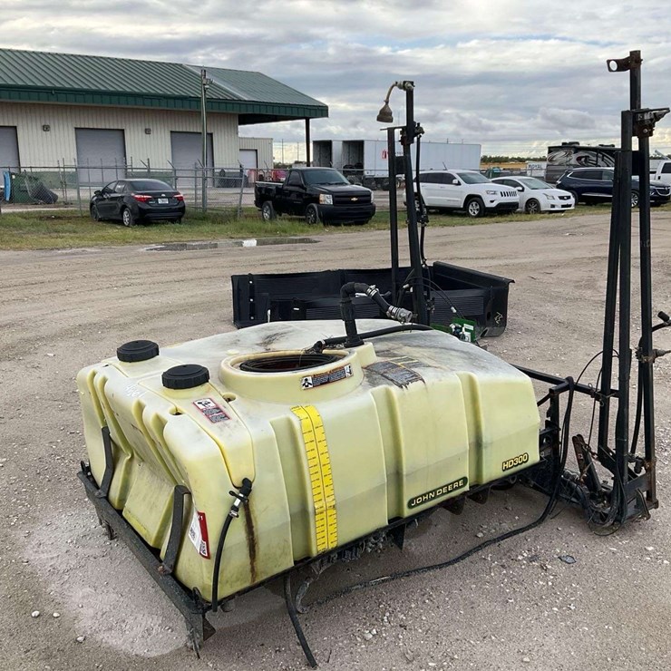 John Deere HD300 Sprayer Attachment