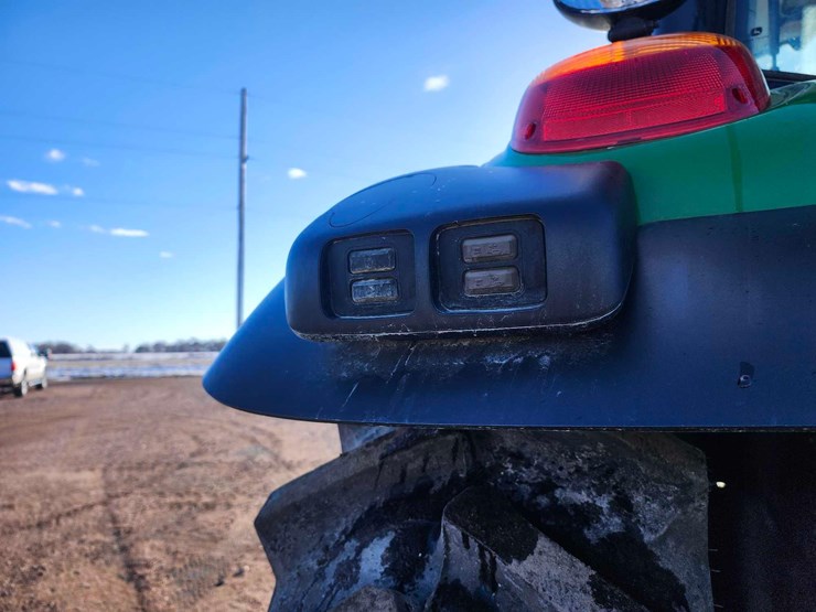 2023-john-deere-6155m-image-12