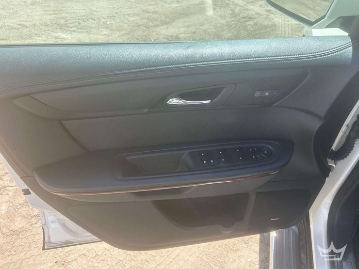 2013-chevrolet-traverse-image-11