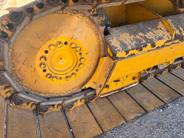 2022-deere-650k-lgp-image-7