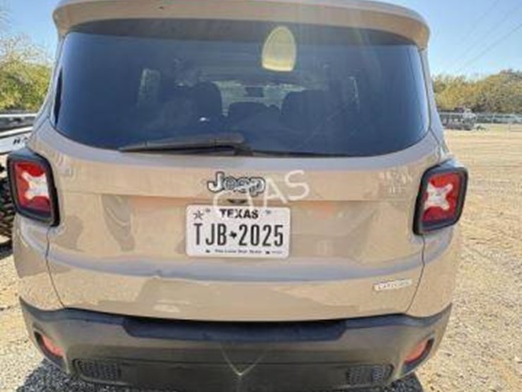 2015-jeep-renegade-image-8