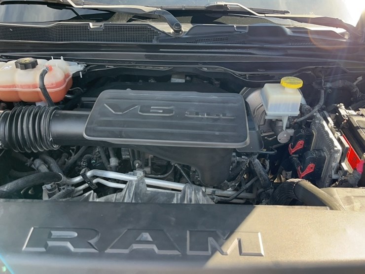 2019-ram-1500-big-horn-image-10